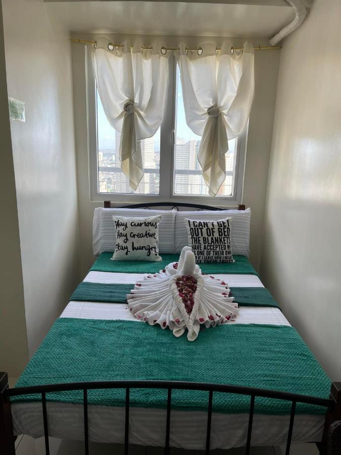 מנילה Stays At Green Residences 1 Studio Room Couples Bed With Complimentary Breakfast For 2 מראה חיצוני תמונה
