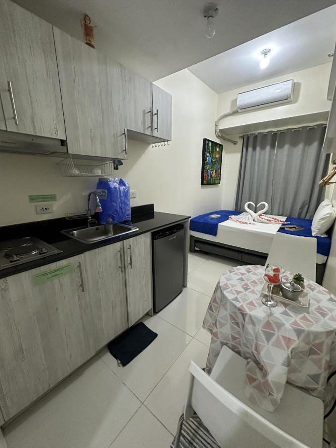 מנילה Stays At Green Residences 1 Studio Room Couples Bed With Complimentary Breakfast For 2 מראה חיצוני תמונה