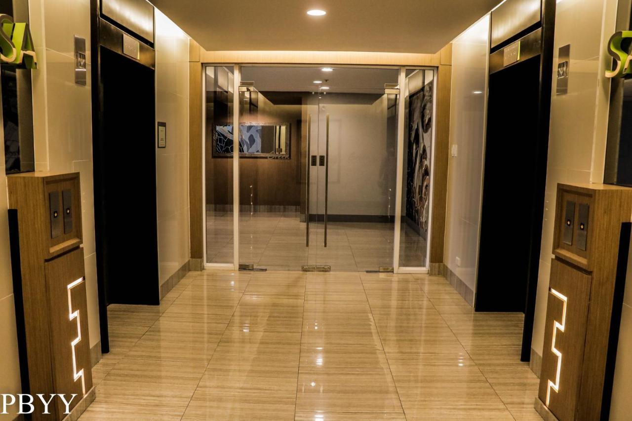 מנילה Stays At Green Residences 1 Studio Room Couples Bed With Complimentary Breakfast For 2 מראה חיצוני תמונה